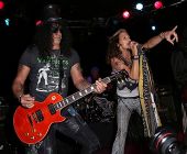 Slash solo 2014 0408_aero_press_la aerosmith (7)